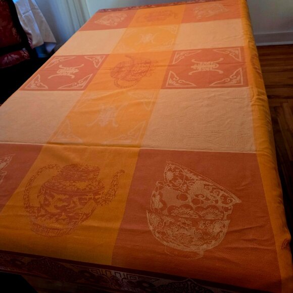 Beautiful French Brand Jacquard Francais Tablecloth - Picture 8 of 9